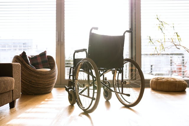 Porady i wskazówki, jak uczynić mieszkanie dostępnym dla osób niepełnosprawnych